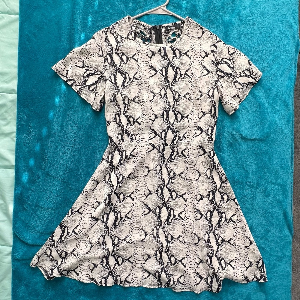 Cocktail Boohoo Dress